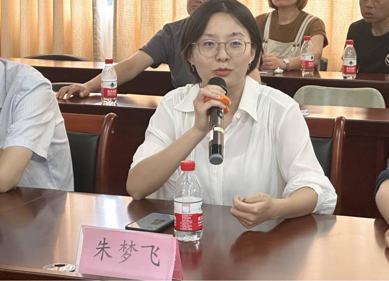 同心相连聚海师,家校共赴逐梦行 ——法学院2023级新生家长见面会