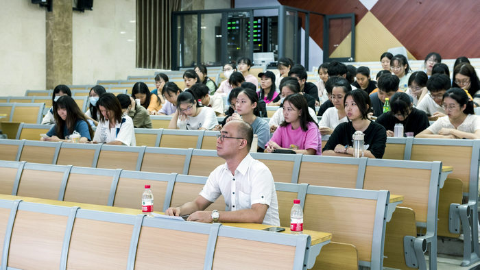 1626170312146588.jpg 讲座现场3.jpg