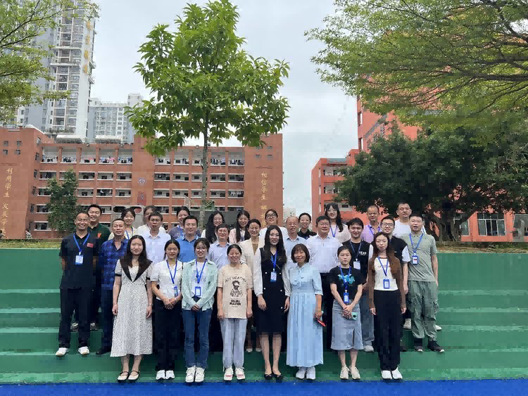 校领导到儋州出席实践教学基地揭牌仪式并看望实习学生