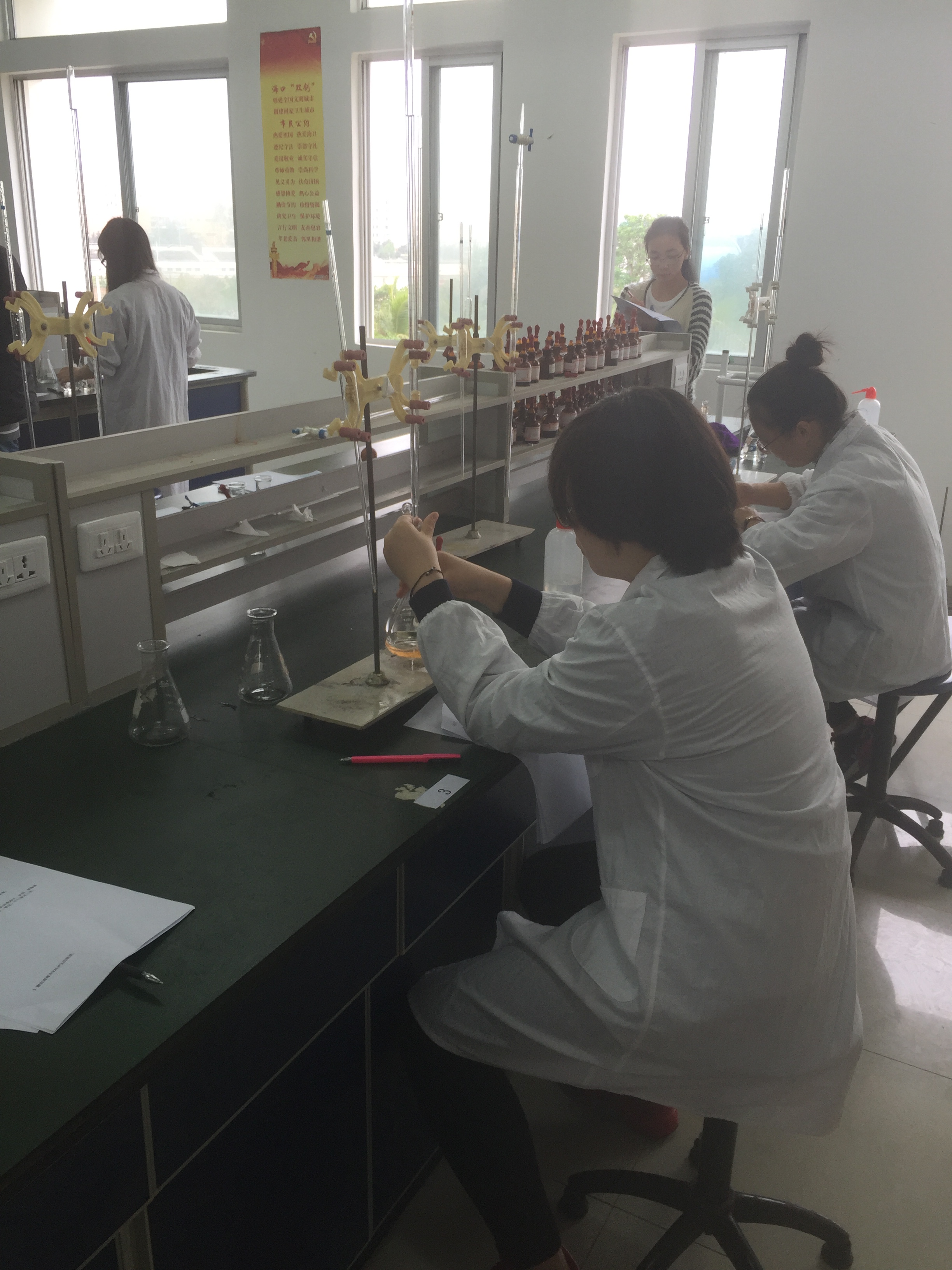 我院成功举办第六届本科生化学实验技能大赛