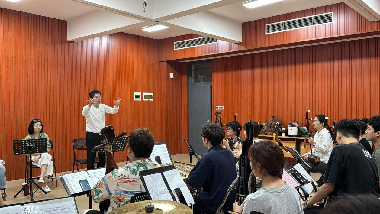 武汉音乐学院解骏教授应邀进行多声部音乐表演专家课