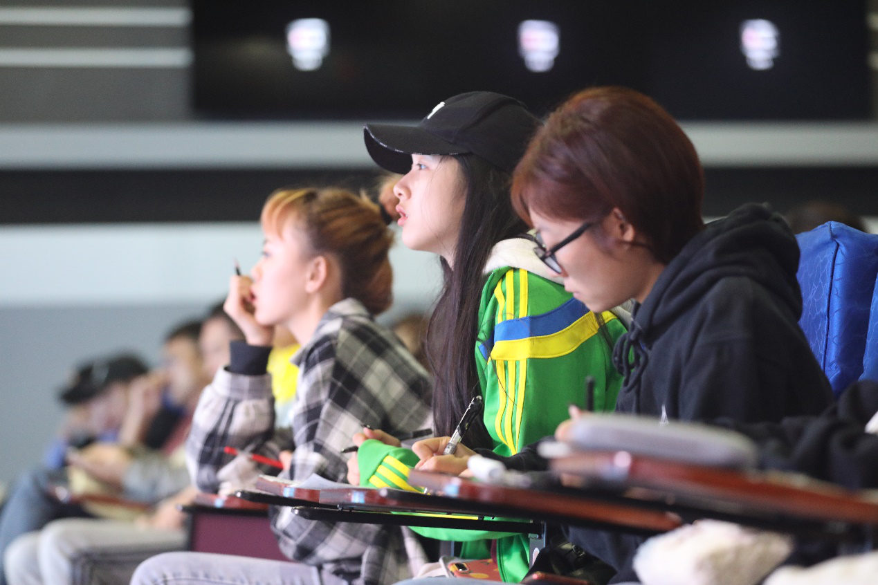 周星:传播接受的现实性与差异性