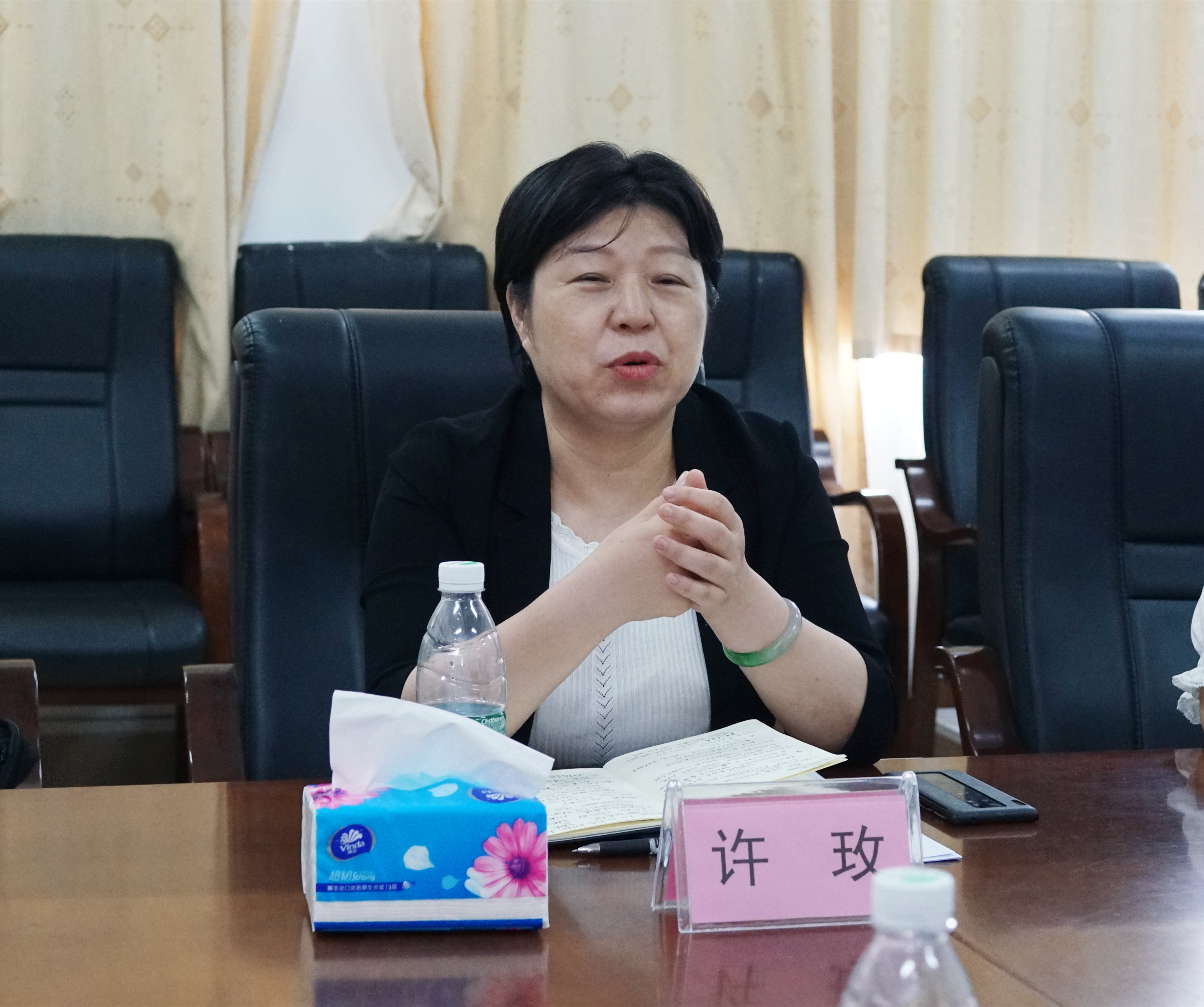 许玫到新闻传播与影视学院调研