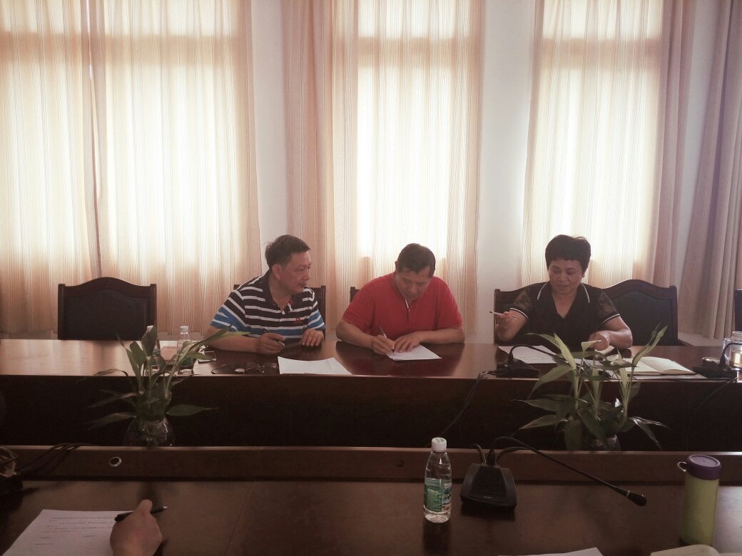 化学与化工学院召开安全工作责任书签订会