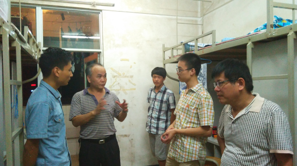 情系新生 心满关怀